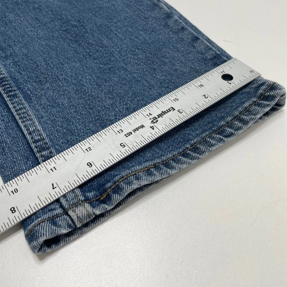 Signature Gold by Levi Strauss Mens Relaxed Fit Medium Wash Jeans W30 L30 Casual